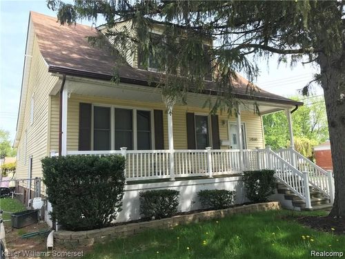 24500 Hayes Ave, Eastpointe, MI, 48021-1003 | Card Image