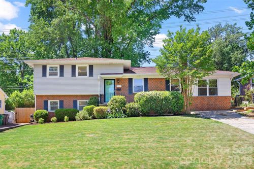 832 Stanfield Dr, Charlotte, NC, 28210-2928 | Card Image