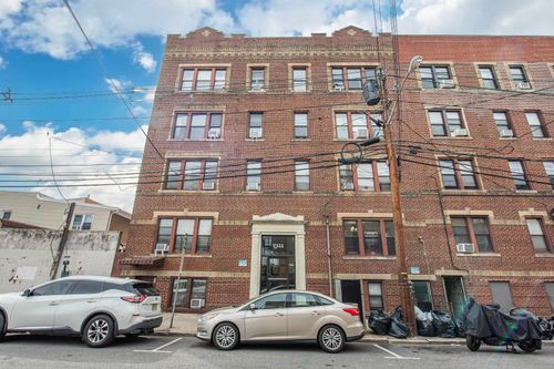 b2-7111 Palisade Ave, North Bergen, NJ, 07047 | Card Image