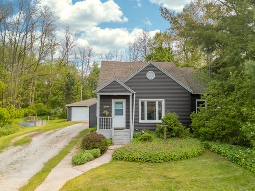 815 114th St, Pleasant Prairie, WI, 53158-5240 | Card Image