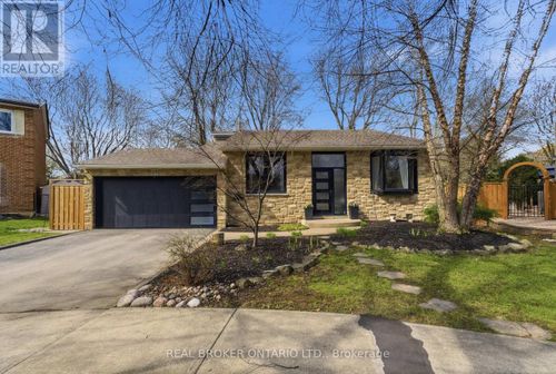 29 Melissa Cres, Dundas, ON, L9H7C5 | Card Image