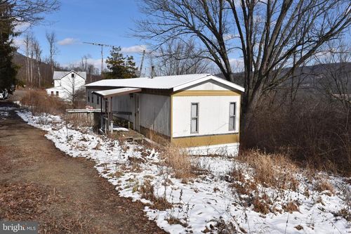 876 Pheasant Trail Ln, MC CONNELLSBURG, PA, 17233-8311 | Card Image