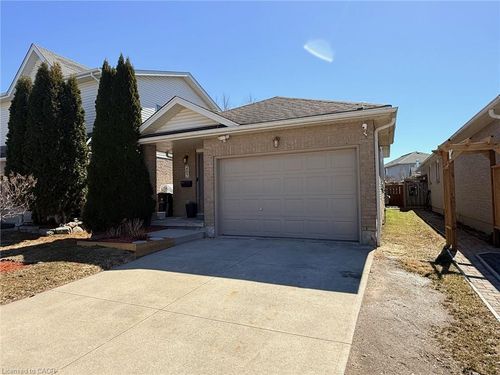 267 Grey Fox Dr, Kitchener, ON, N2E3N8 | Card Image