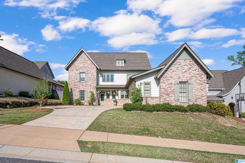 2737 Anna Steele Ln, Vestavia Hills, AL, 35216-4001 | Card Image