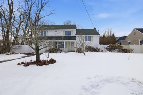 4 Karp Dr, Islip Terrace, NY, 11752-2222 | Card Image