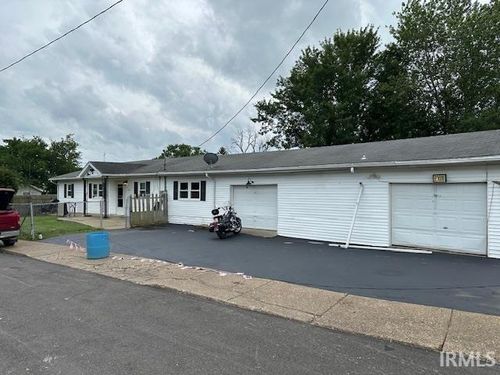 710 N 7th St, Boonville, IN, 47601-1371 | Card Image