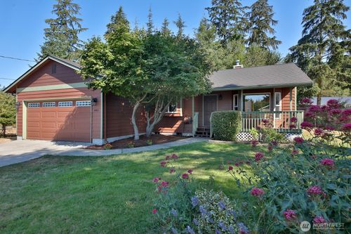 445 Mitchell Dr, Coupeville, WA, 98239-9649 | Card Image