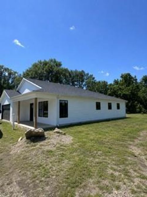 902 Monroe St, Lyndon, KS, 66451-9523 | Card Image