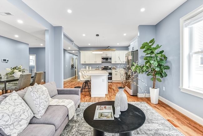 3 - 64 Clarkwood St, Condo with 3 bedrooms, 4 bathrooms and 1 parking in Boston MA | Image 7