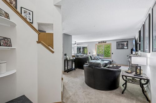441 Pleasant Ln, Chaska, MN, 55318-3412 | Card Image
