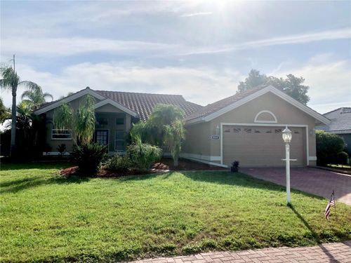 4011 72nd Ave E, SARASOTA, FL, 34243-5156 | Card Image