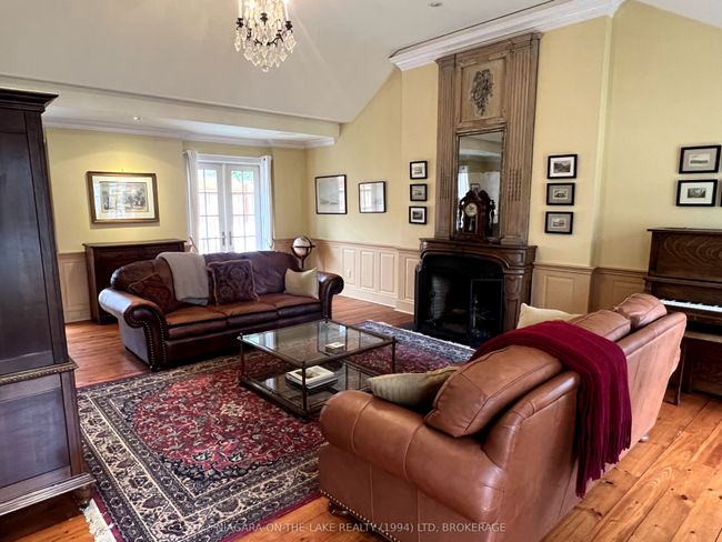 96 Johnson St, House other with 3 bedrooms, 3 bathrooms and 2 parking in Niagara on the Lake ON | Image 4