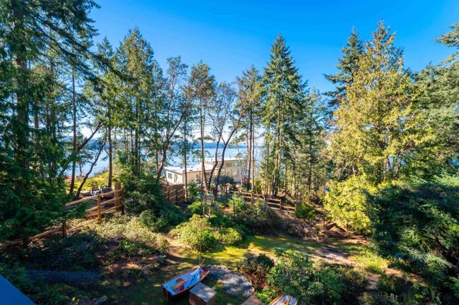 162 Spinnaker Drive, House other with 3 bedrooms, 2 bathrooms and 4 parking in Mayne Island BC | Image 11