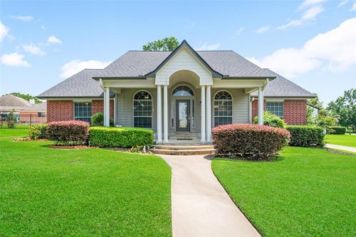 5224 Shorewood Dr, Willis, TX, 77318-9153 | Card Image