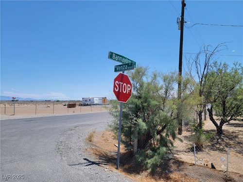 4080 Venza St, Pahrump, NV, 89048-0637 | Card Image