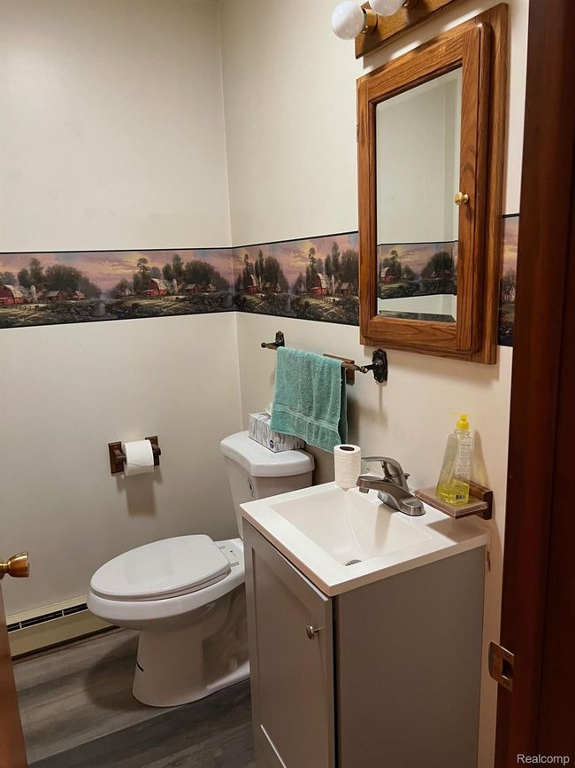 1/2 Bath | Image 24