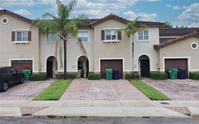 22130 Sw 89 Th Ct, Townhouse with 3 bedrooms, 3 bathrooms and null parking in Cutler Bay FL | Image 5