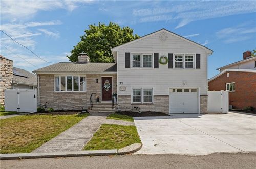 71 Garfield St, North Providence, RI, 02904-3626 | Card Image