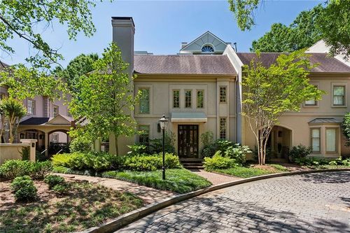 apt-32-2525 Peachtree Rd Ne, Atlanta, GA, 30305-3670 | Card Image