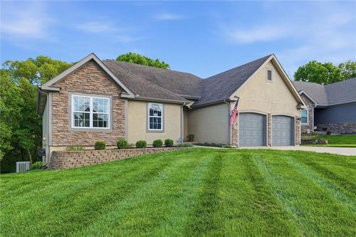 16727 Ruby Way, Basehor, KS, 66007-7113 | Card Image