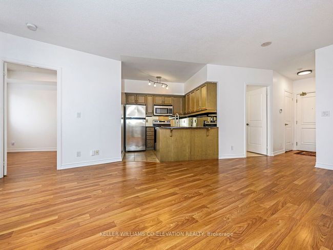 1609 - 9225 Jane St, Condo with 3 bedrooms, 2 bathrooms and 1 parking in Vaughan ON | Image 17