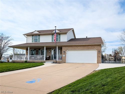 812 Joel Cir, Louisville, OH, 44641-2253 | Card Image