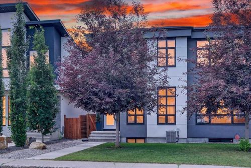 3127 44 St Sw, Calgary, AB, T3E3R5 | Card Image