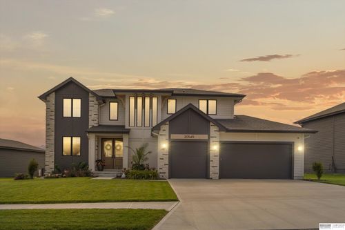 20545 Hartman Ave, Elkhorn, NE, 68022-5328 | Card Image