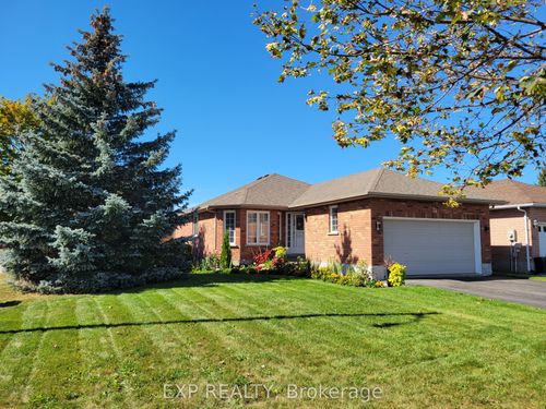 74 Buchanan St, Barrie, ON, L4M6B7 | Card Image