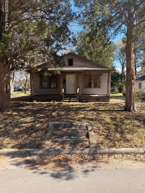 511 Aycock St, Washington, NC, 27889-4644 | Card Image
