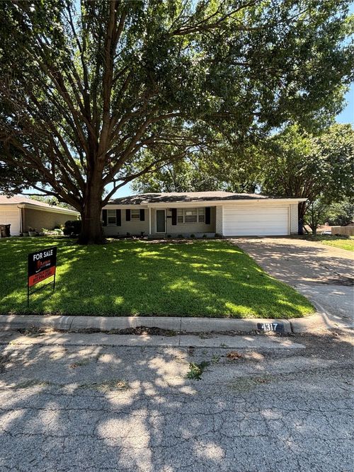 4317 Wedgmont Cir S, Fort Worth, TX, 76133-2705 | Card Image