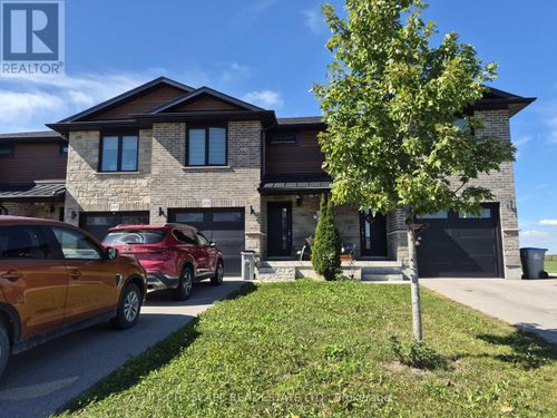 201 Hooper Street, St Marys, ON, N4X0C1 | Card Image