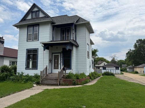 1312 4th Ave, Worthington, MN, 56187-2447 | Card Image