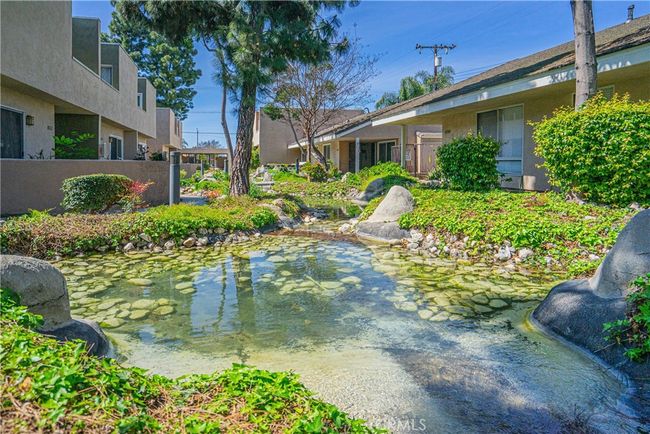 10712 Knott Ave, Condo with 2 bedrooms, 2 bathrooms and 2 parking in Stanton CA | Image 19