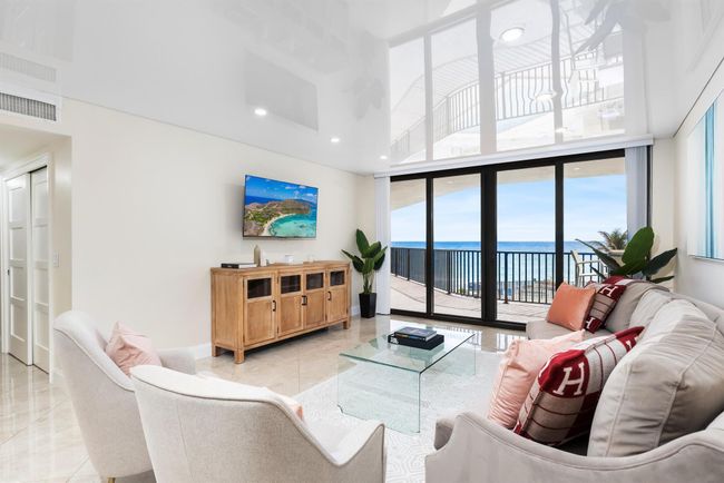 APT-303 - 3610 S Ocean Blvd, Condo with 2 bedrooms, 2 bathrooms and null parking in South Palm Beach FL | Image 5