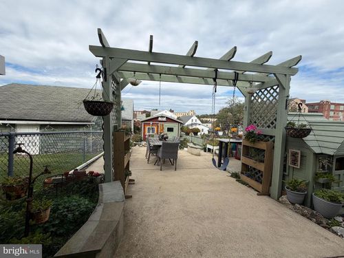 145 Jefferson St, BRIDGEPORT, PA, 19405-1763 | Card Image