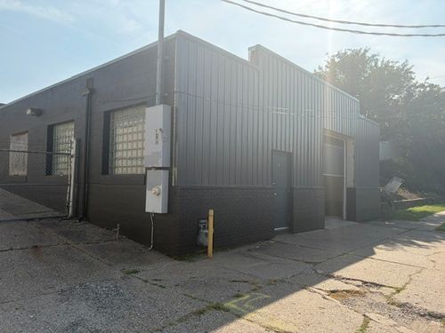 221 E 5th St, Davenport, IA, 52801 | Card Image