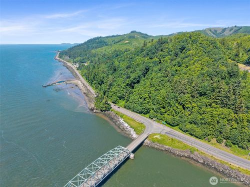 128 State Route 101, Chinook, WA, 98614-1332 | Card Image
