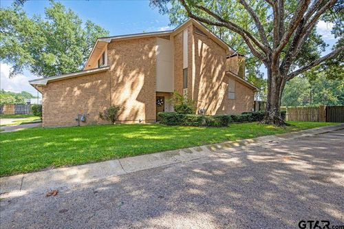 2501 Villa Ct, Tyler, TX, 75703-1947 | Card Image