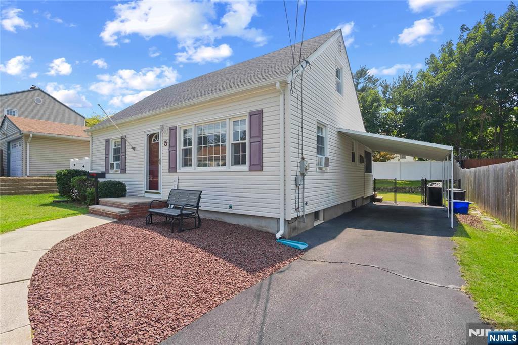 Residential in Bloomingdale 3