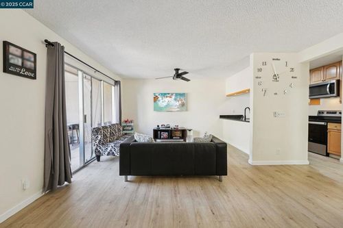 1810 San Jose Dr, Antioch, CA, 94509-4136 | Card Image