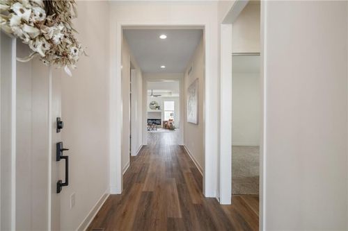 17705 Houston St, Gardner, KS, 66030-8307 | Card Image