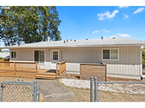 2322 W Military Ave, Roseburg, OR, 97471-9363 | Card Image