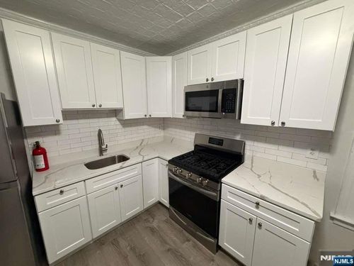 179 E 19th St, Paterson, NJ, 07524-1536 | Card Image