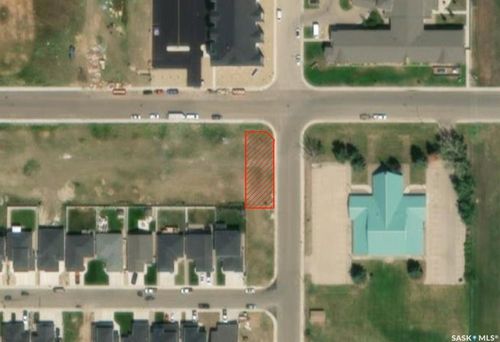 919 W Park Blvd, Moose Jaw, SK, S6J0E5 | Card Image