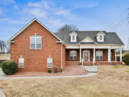 927 Westbrook Dr, Gallatin, TN, 37066-4567 | Card Image