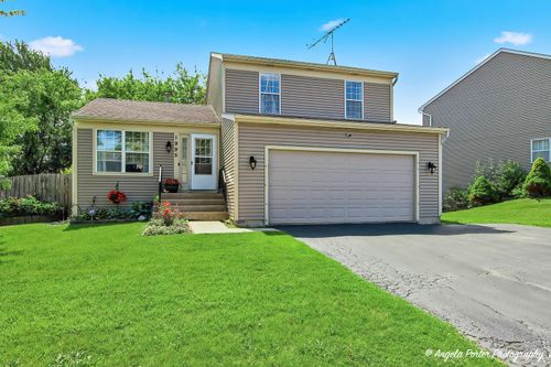 1995 Nicole Ln, Round Lake Beach, IL, 60073-2285 | Card Image
