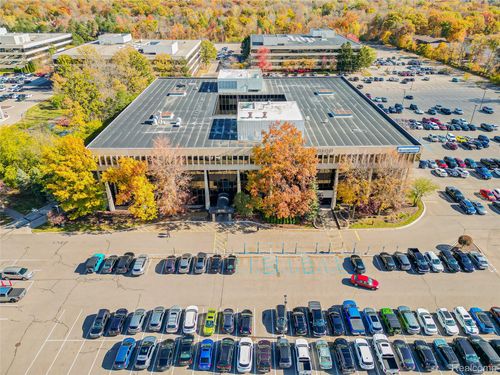 c-30100 Telegraph Rd, Bingham Farms, MI, 48025-4514 | Card Image