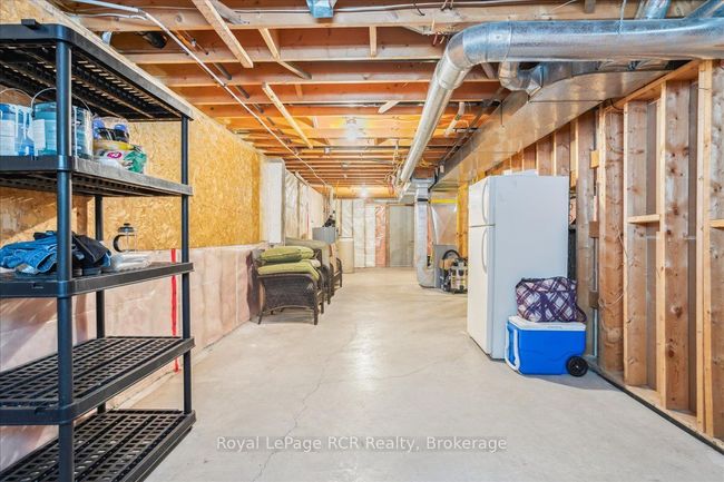 822743 1 Sideroad, House other with 4 bedrooms, 2 bathrooms and 8 parking in Chatsworth ON | Image 31