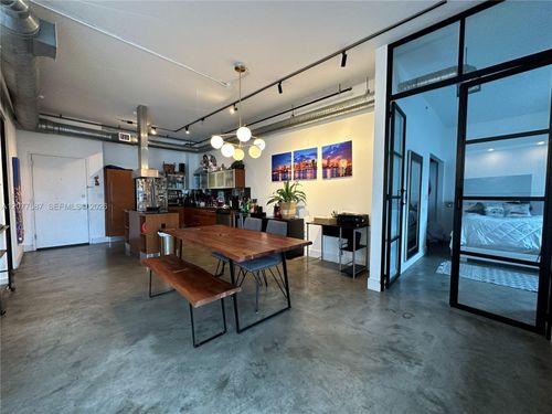 ph102-10 Nw South River Dr, Miami, FL, 33166 | Card Image